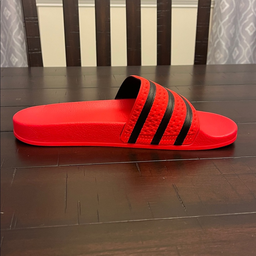 Adidas Adilette Slides Shoes Sandals JR3619 Made in Italy red Mens Size 11 - Picture 4 of 16